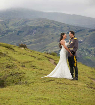 Jay Vandermeer Photography fotografo de bodas Guayaquil Quito Quilotoa crater Ecuador wedding photography - Cristina & David 